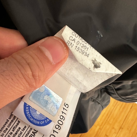 Canada Goose MacMillan Black Puffer Jacket with Hood and Front Zipper - Picture 6 of 8